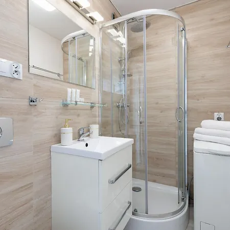 Stylowy Apartament Typu Studio Z Widokiem Na Stare Miasto By Renters Apartment Szczecin